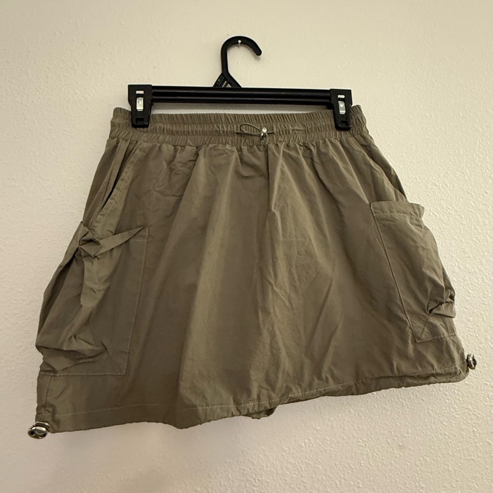 Men's Olive Cargo Shorts